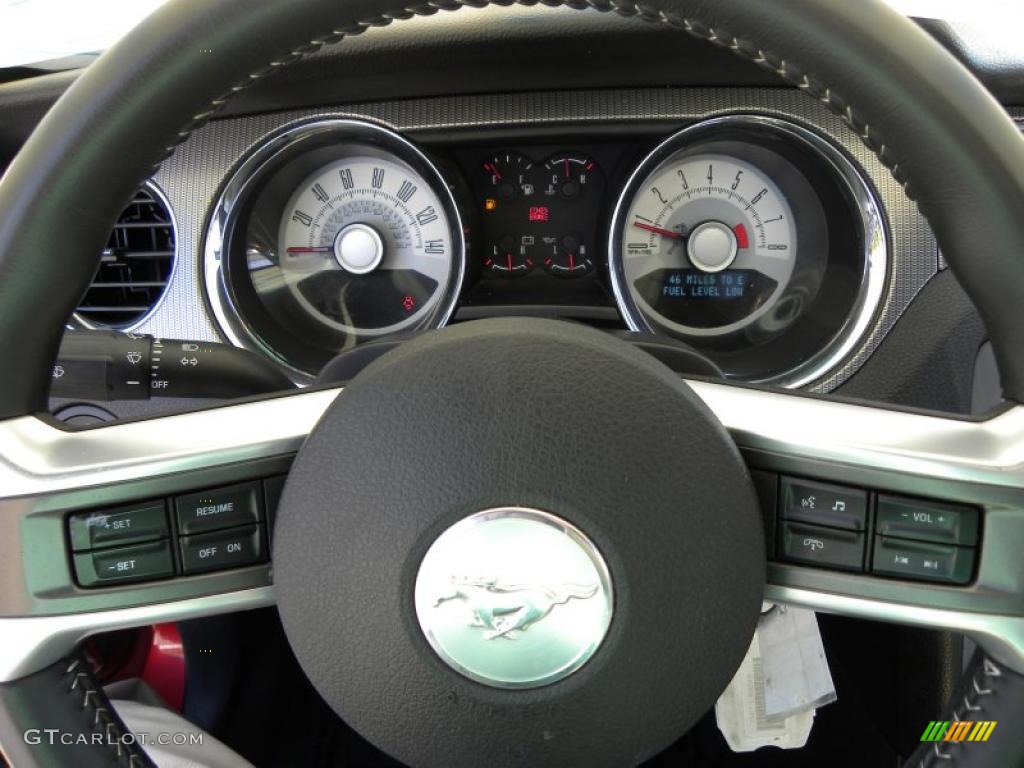 2010 Ford Mustang GT Premium Convertible Charcoal Black/Cashmere Steering Wheel Photo #49028571