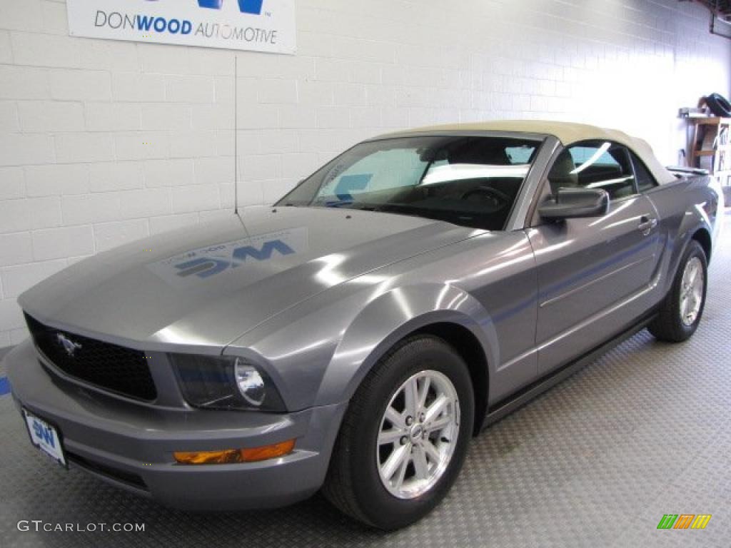 2007 Mustang V6 Premium Convertible - Tungsten Grey Metallic / Medium Parchment photo #2