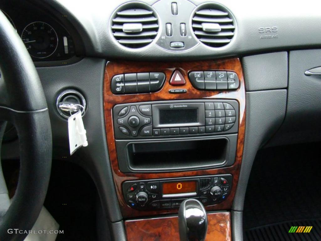 2004 Mercedes-Benz CLK 320 Cabriolet Controls Photo #49030095