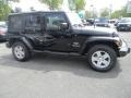 Black - Wrangler Unlimited Sahara 4x4 Photo No. 2