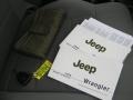 Black - Wrangler Unlimited Sahara 4x4 Photo No. 16