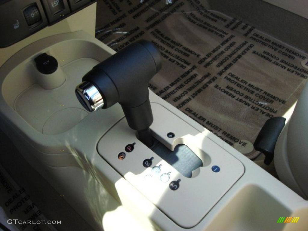 2010 Volkswagen New Beetle 2.5 Convertible Transmission Photos