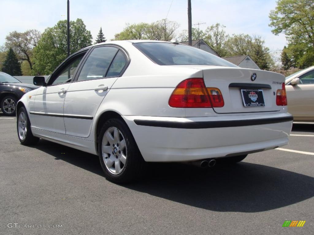 2004 3 Series 325xi Sedan - Alpine White / Black photo #6