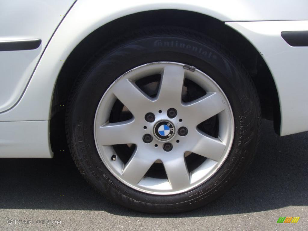 2004 3 Series 325xi Sedan - Alpine White / Black photo #7