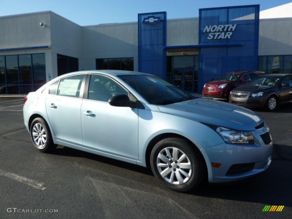 2011 Cruze LS - Ice Blue Metallic / Jet Black/Medium Titanium photo #1