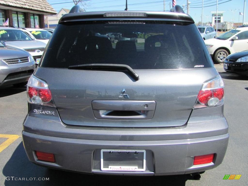 2006 Outlander Limited 4WD - Graphite Gray Pearl / Charcoal photo #16