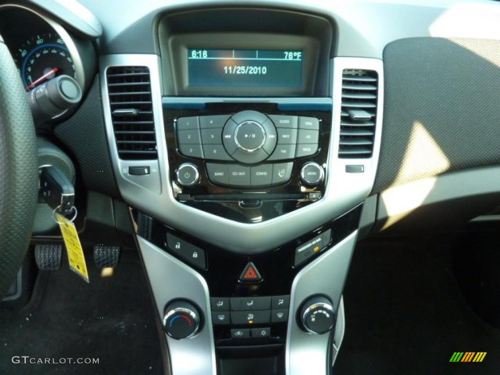 2011 Chevrolet Cruze ECO Controls Photo #49033494