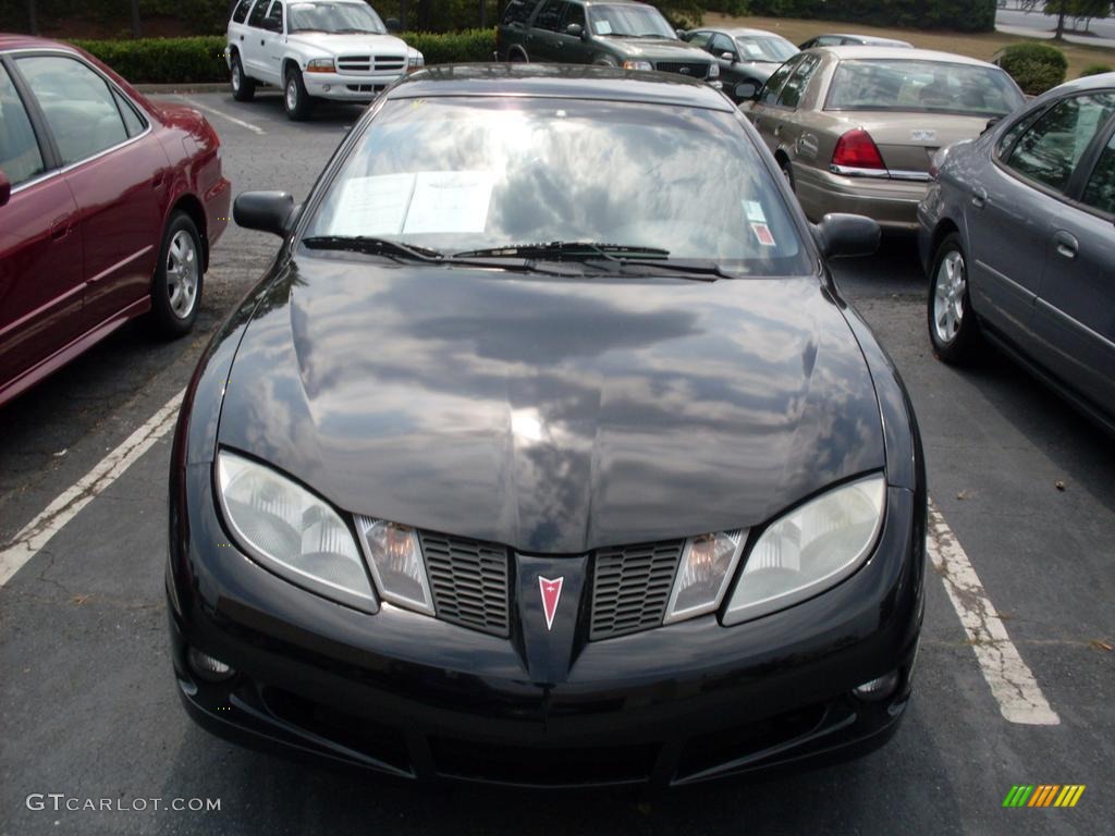 2004 Sunfire Coupe - Black / Graphite photo #2