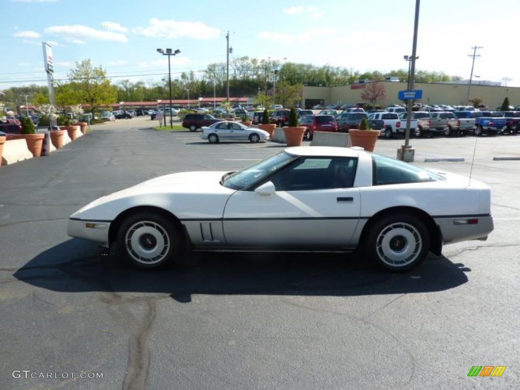 White 1984 Chevrolet Corvette Coupe Exterior Photo #49035660