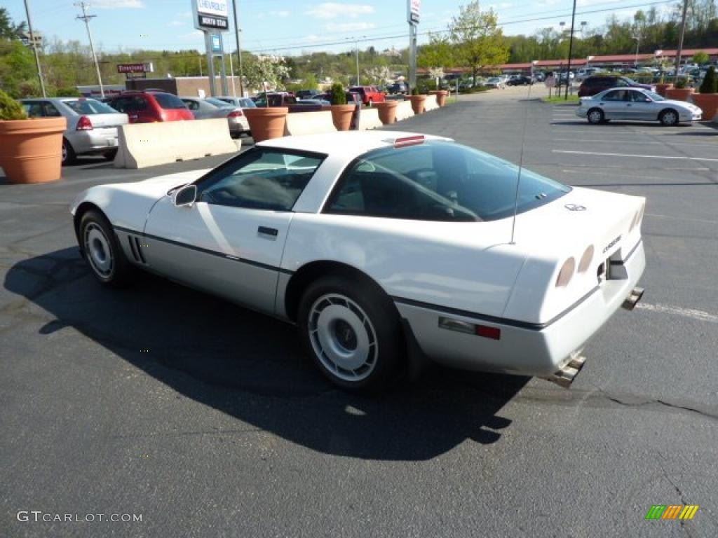 White 1984 Chevrolet Corvette Coupe Exterior Photo #49035672