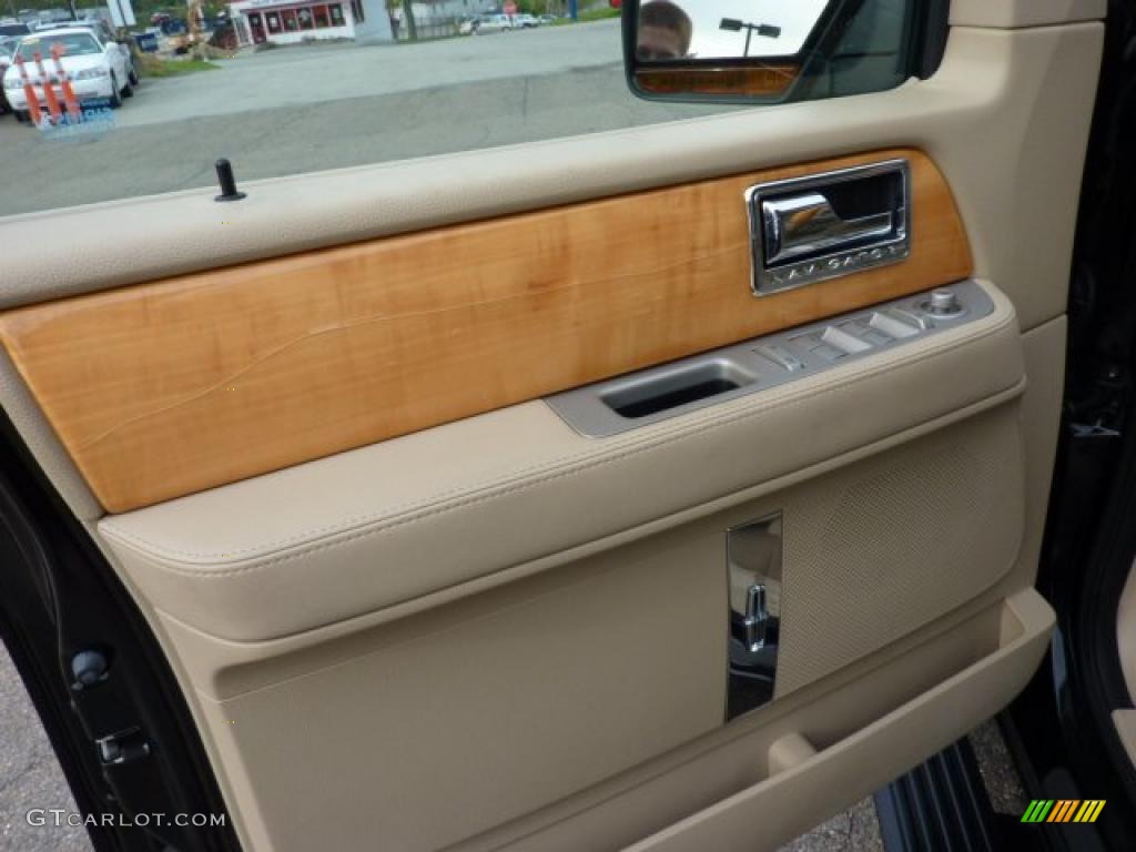 2008 Lincoln Navigator L Elite 4x4 Door Panel Photos