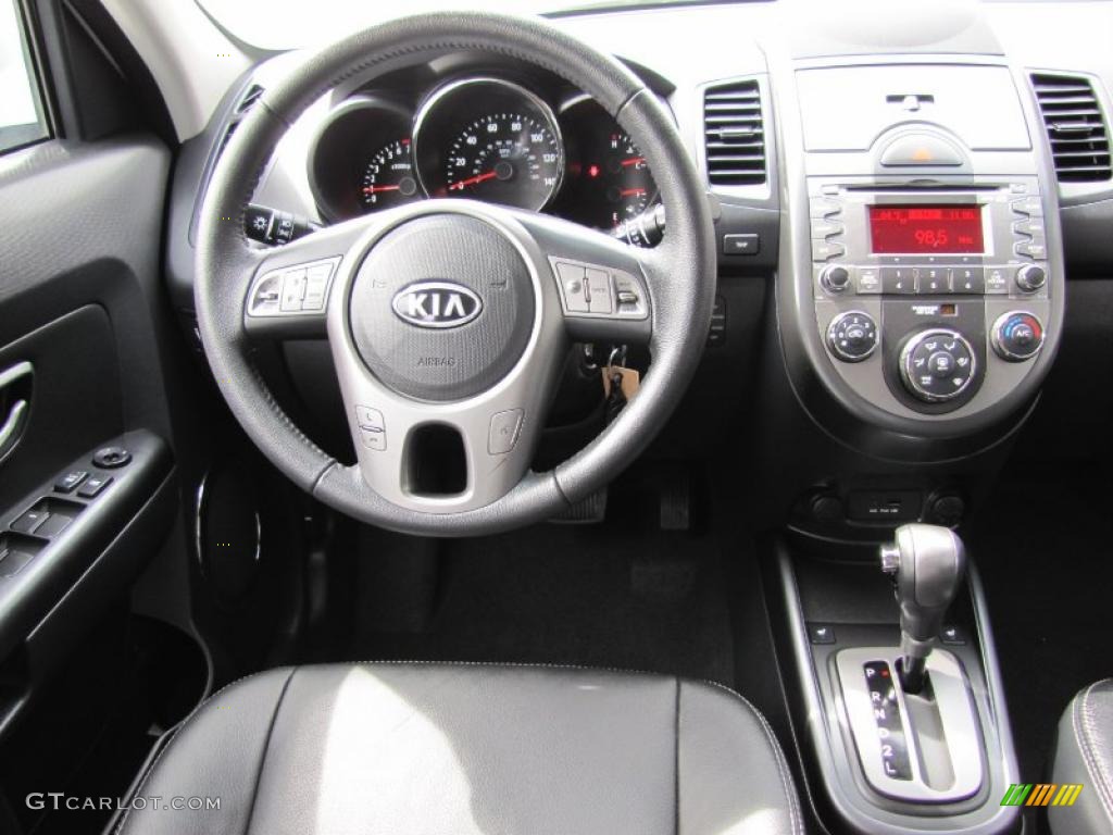 2010 Kia Soul Ghost Special Edition Dashboard Photos