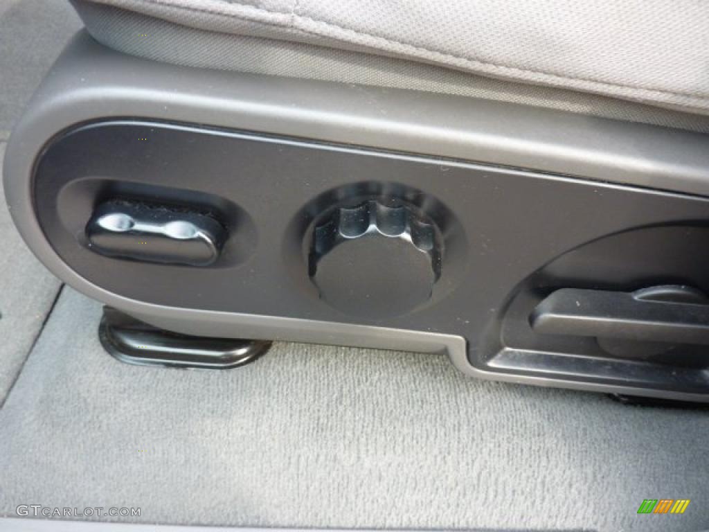 2005 F150 XLT SuperCrew 4x4 - Medium Wedgewood Blue Metallic / Medium Flint/Dark Flint Grey photo #15