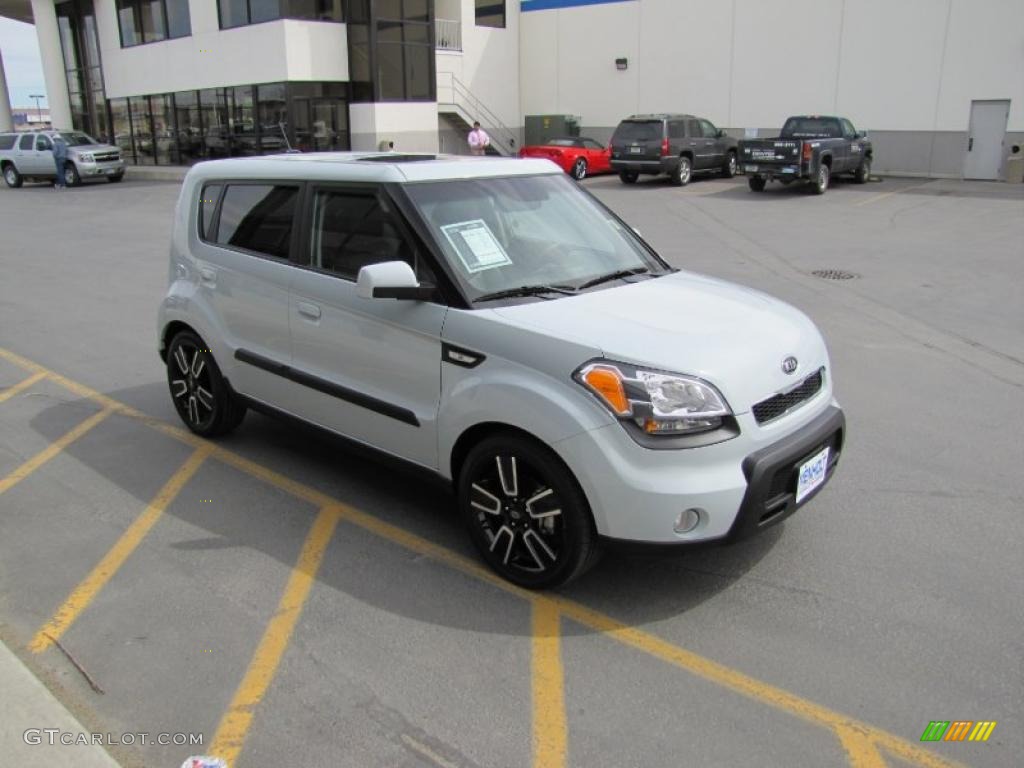 Clear White 2010 Kia Soul Ghost Special Edition Exterior Photo #49040082
