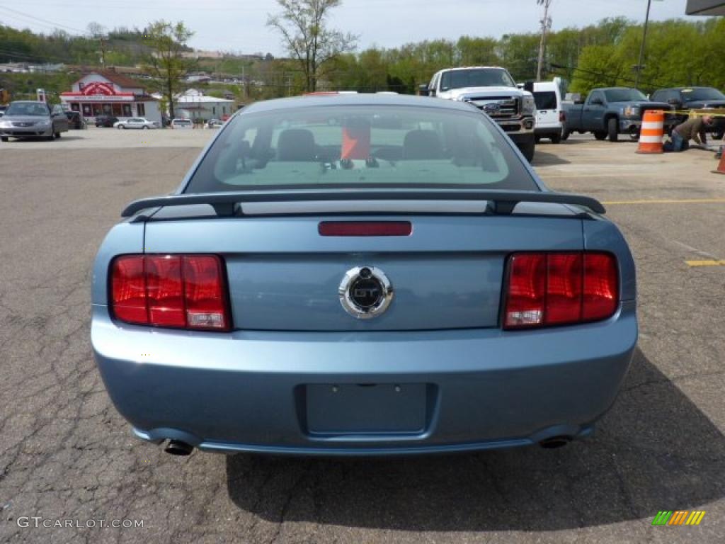 2006 Mustang GT Premium Coupe - Windveil Blue Metallic / Light Graphite photo #3