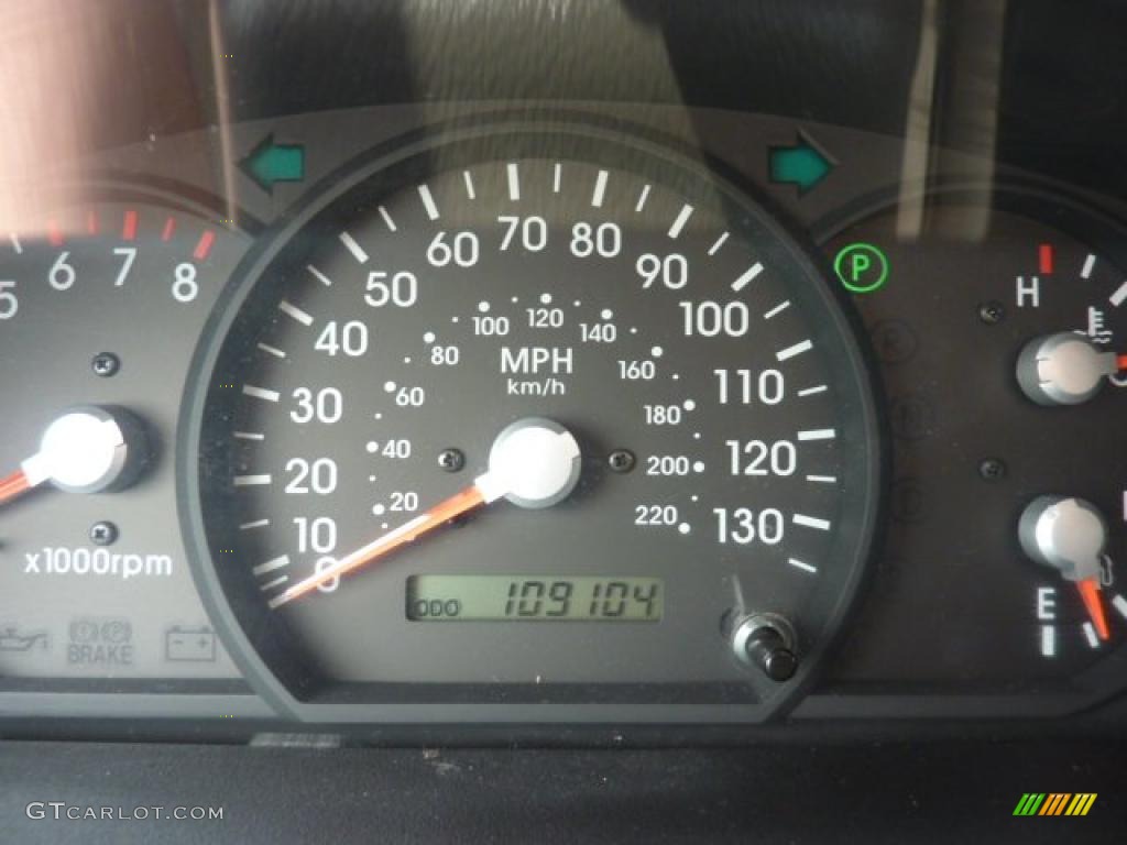 2004 Sorento LX 4WD - Ruby Red Metallic / Beige photo #19