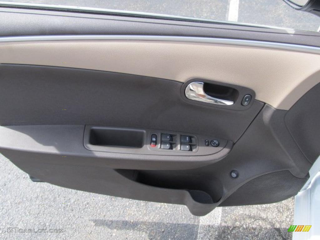 2011 Chevrolet Malibu LS Cocoa/Cashmere Door Panel Photo #49040901