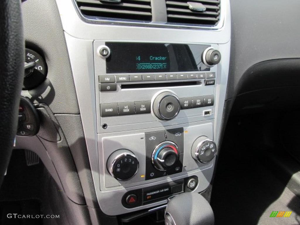 2011 Chevrolet Malibu LT Controls Photo #49041150