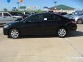 Black - Camry LE Photo No. 4