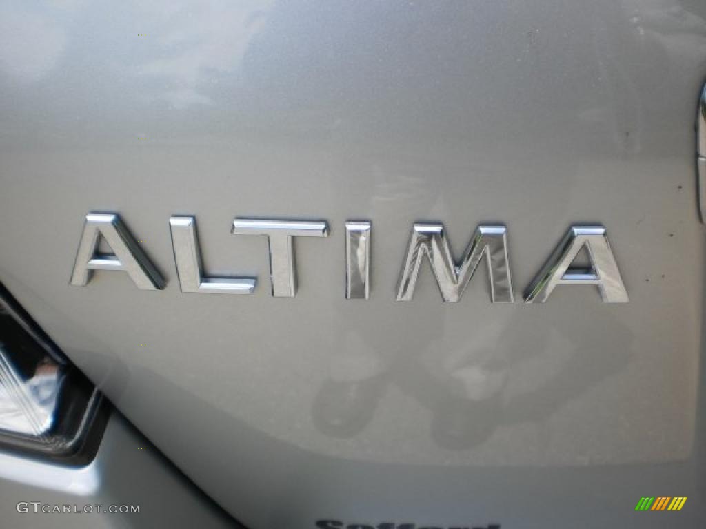 2008 Altima 3.5 SL - Radiant Silver Metallic / Charcoal photo #9