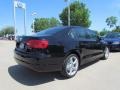 Black - Jetta SE Sedan Photo No. 2