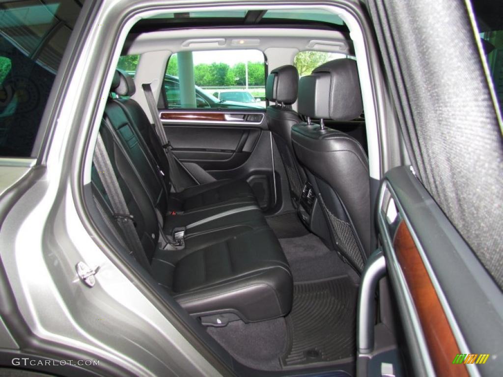 Black Anthracite Interior 2011 Volkswagen Touareg V6 TSI 4XMotion Hybrid Photo #49046322