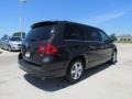 2011 Twilight Gray Metallic Volkswagen Routan SE  photo #2