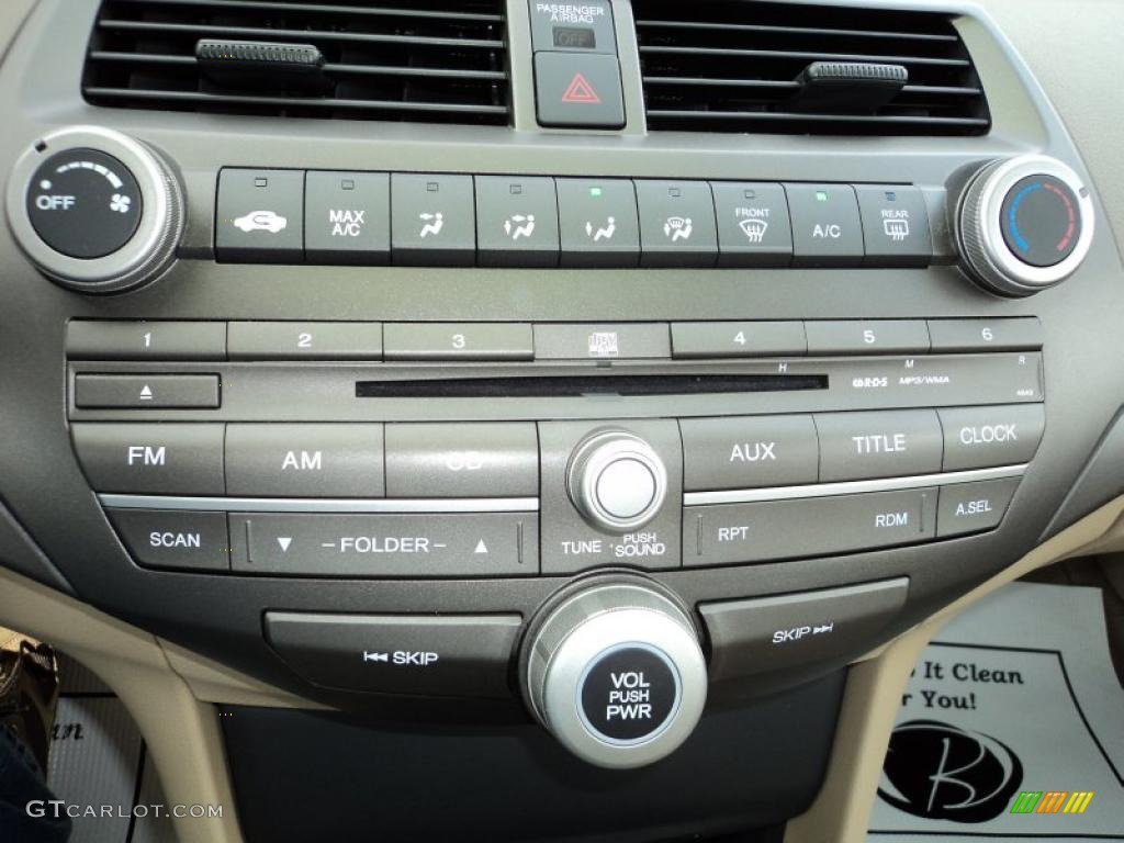 2010 Honda Accord LX-P Sedan Controls Photo #49047192