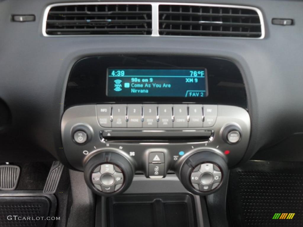 2011 Chevrolet Camaro LT 600 Limited Edition Coupe Controls Photo #49049325