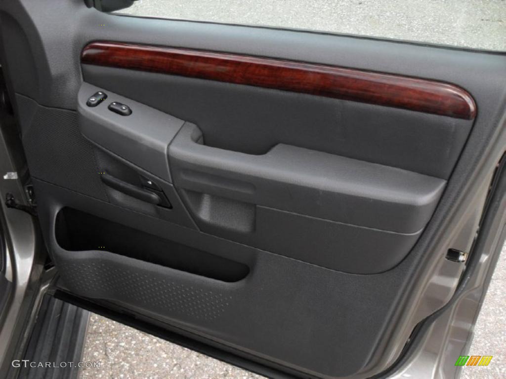 2003 Ford Explorer Limited 4x4 Door Panel Photos