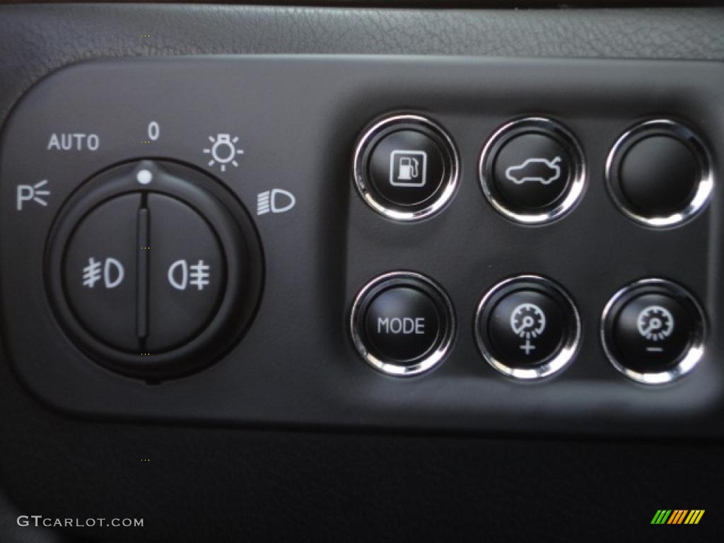2011 Maserati GranTurismo S Automatic Controls Photo #49053005