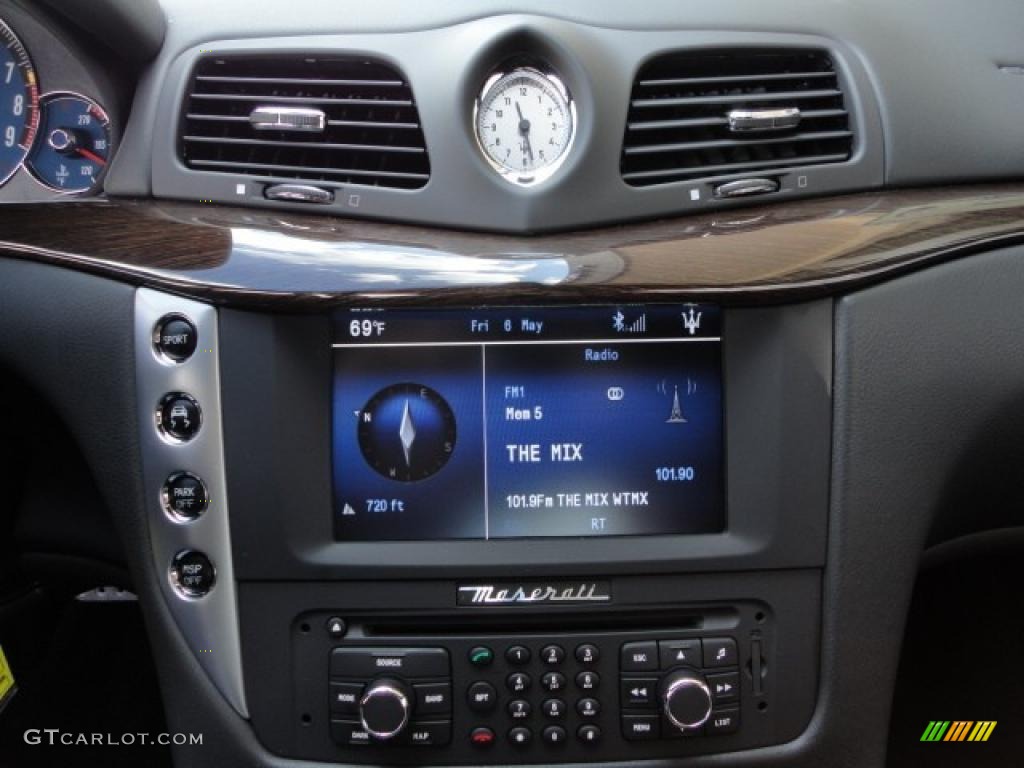 2011 Maserati GranTurismo S Automatic Controls Photo #49053032