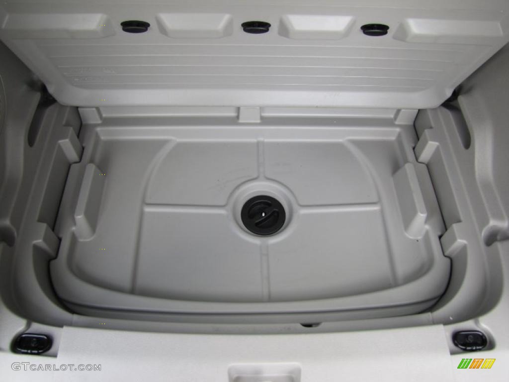 2008 Chevrolet HHR LT Trunk Photo #49056575