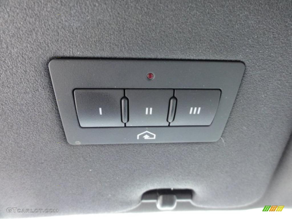 2007 Audi RS4 4.2 quattro Sedan Controls Photo #49059707