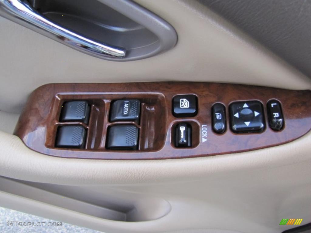 2003 Subaru Outback L.L. Bean Edition Wagon Controls Photo #49060469