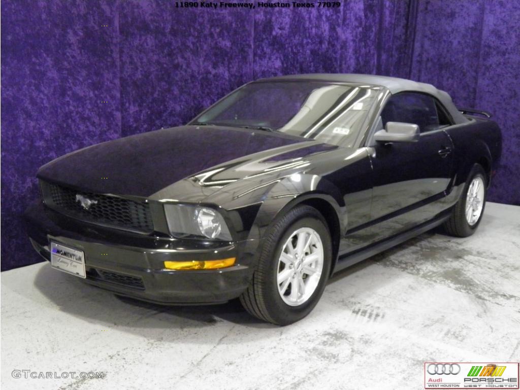 2005 Mustang V6 Premium Convertible - Black / Dark Charcoal photo #4