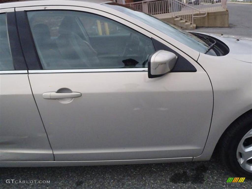 2010 Fusion SE - Smokestone Metallic / Medium Light Stone photo #22