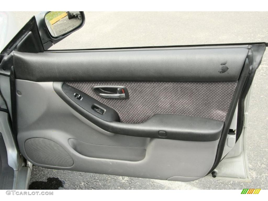 2004 Subaru Legacy L Sedan Door Panel Photos