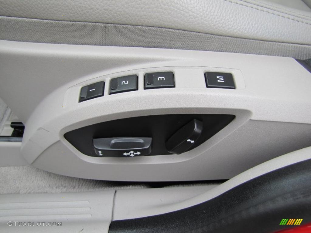 2006 Volvo S40 T5 AWD Controls Photo #49062200