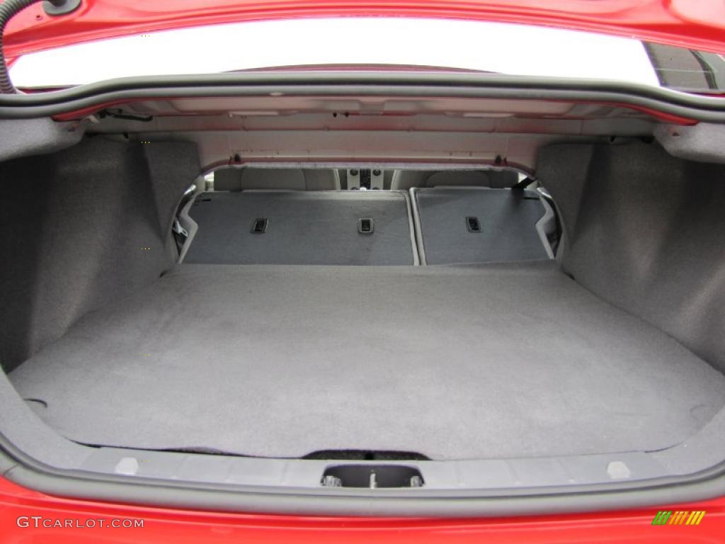 2006 Volvo S40 T5 AWD Trunk Photo #49062389