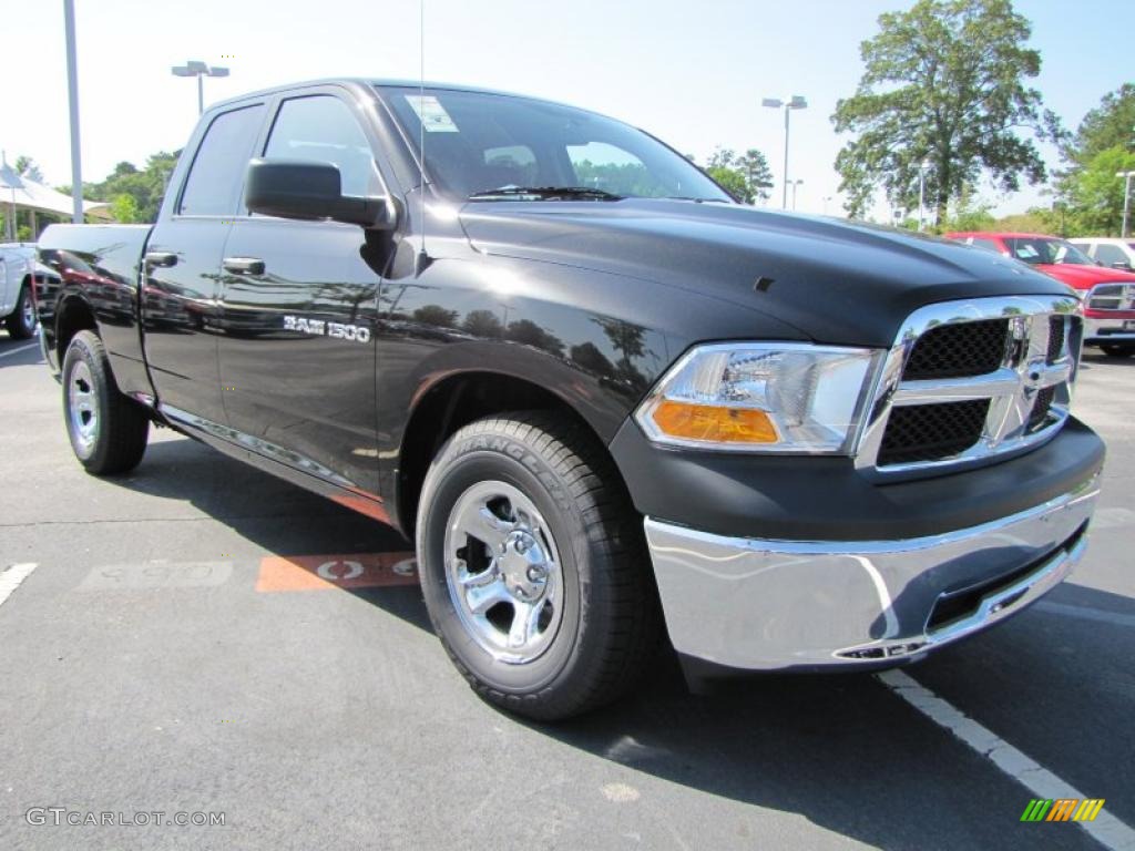 2011 Ram 1500 ST Quad Cab - Brilliant Black Crystal Pearl / Dark Slate Gray/Medium Graystone photo #4