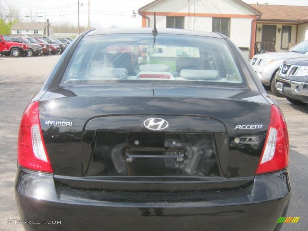 2009 Accent GLS 4 Door - Ebony Black / Gray photo #13