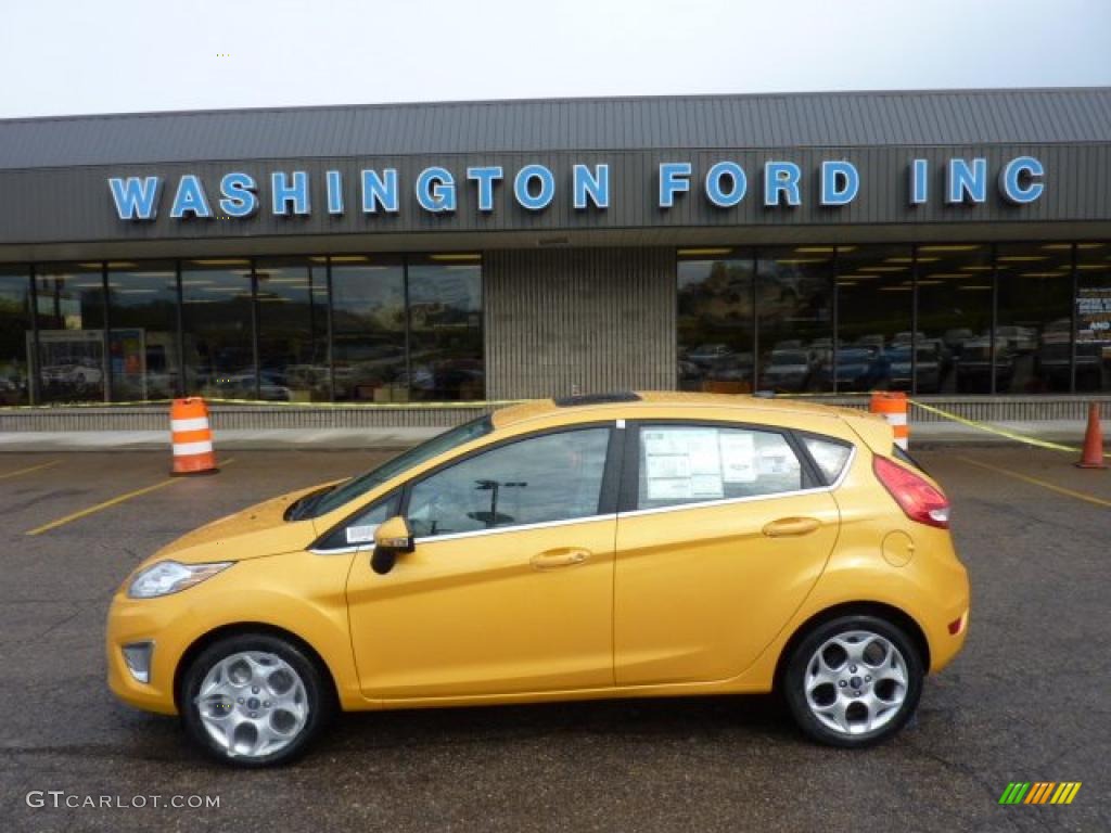 2011 Fiesta SES Hatchback - Yellow Blaze Metallic Tri-Coat / Charcoal Black Leather photo #1