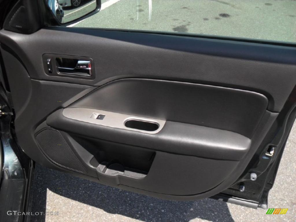 2010 Fusion SEL V6 - Tuxedo Black Metallic / Charcoal Black photo #24