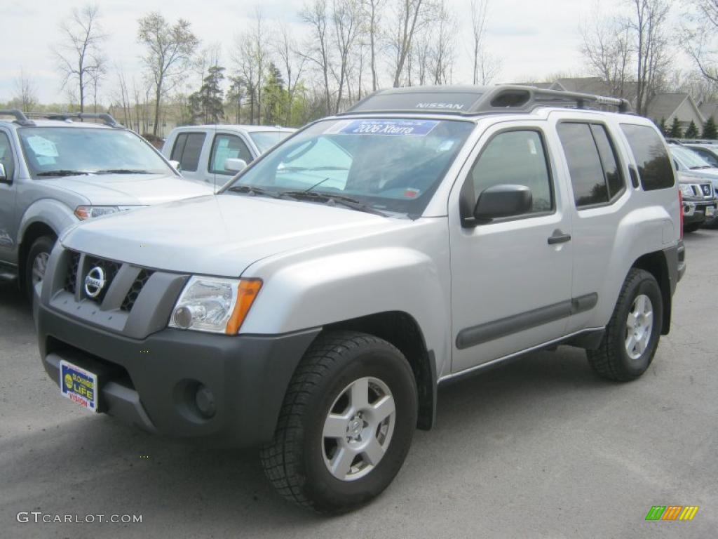 2006 Xterra S 4x4 - Silver Lightning Metallic / Steel/Graphite photo #1