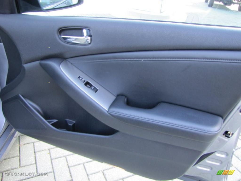 2007 Nissan Altima Hybrid Charcoal Door Panel Photo #49067558