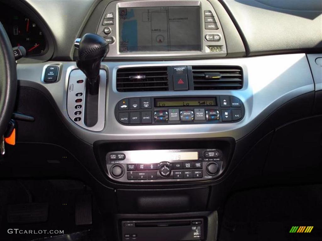 2010 Honda Odyssey Touring Controls Photo #49068130