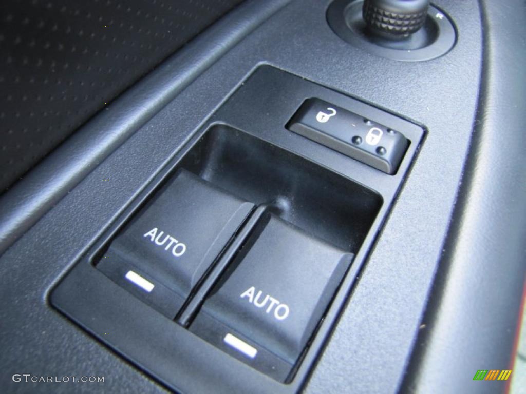 2009 Dodge Challenger R/T Controls Photo #49069298