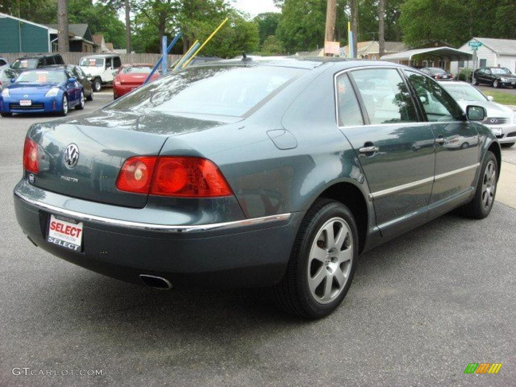 2004 Phaeton V8 4Motion Sedan - Waterworld Pearlescent / Anthracite photo #5