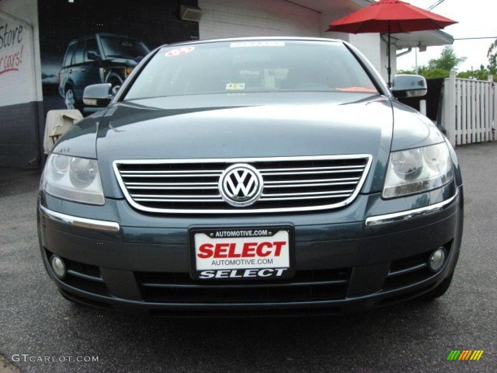2004 Phaeton V8 4Motion Sedan - Waterworld Pearlescent / Anthracite photo #8